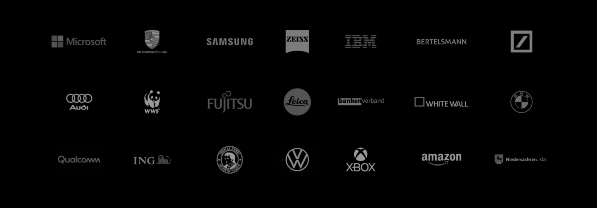 Selected client logos including Microsoft, Porsche, Samsung, Zeiss, IBM, Bertelsmann, Deutsche Bank, Audi, WWF, Fujitsu, Leica, Bankenverband, WhiteWall, BMW, Qualcomm, ING, Thomas Henry, VW, Xbox, Amazon, Niedersachsen